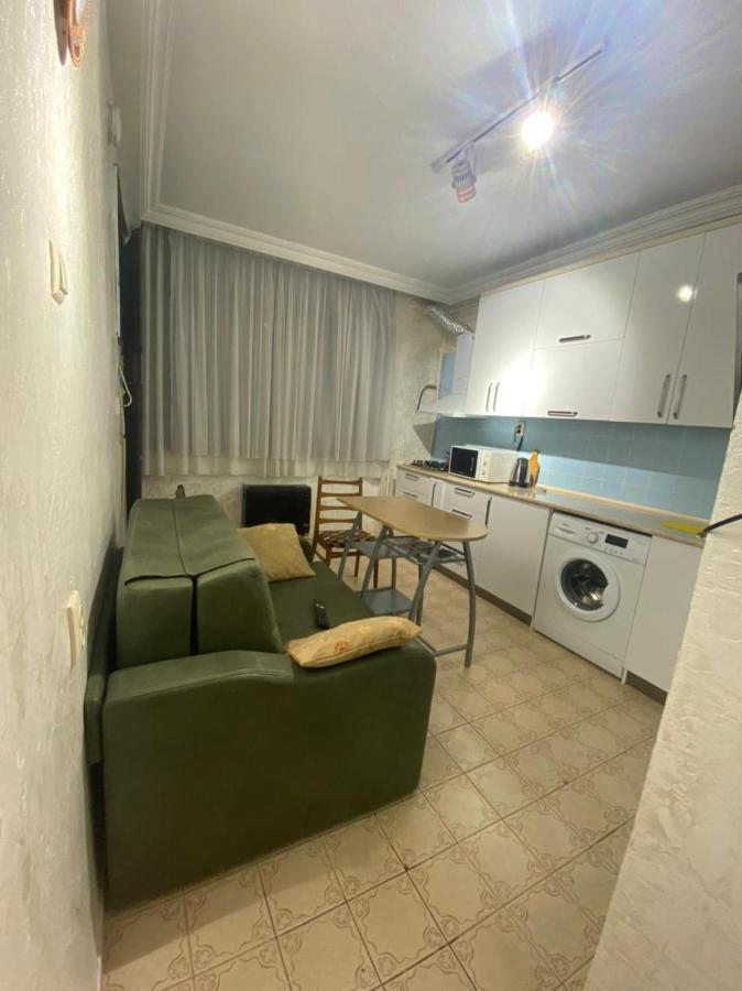 Apartment Ge Zvezda Batumi Exterior photo
